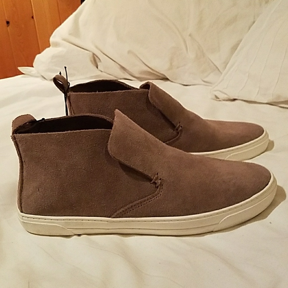 Dolce Vita women's tan shoes *never worn*